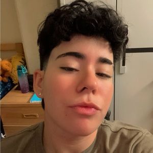 Meet your Posher, Idianis